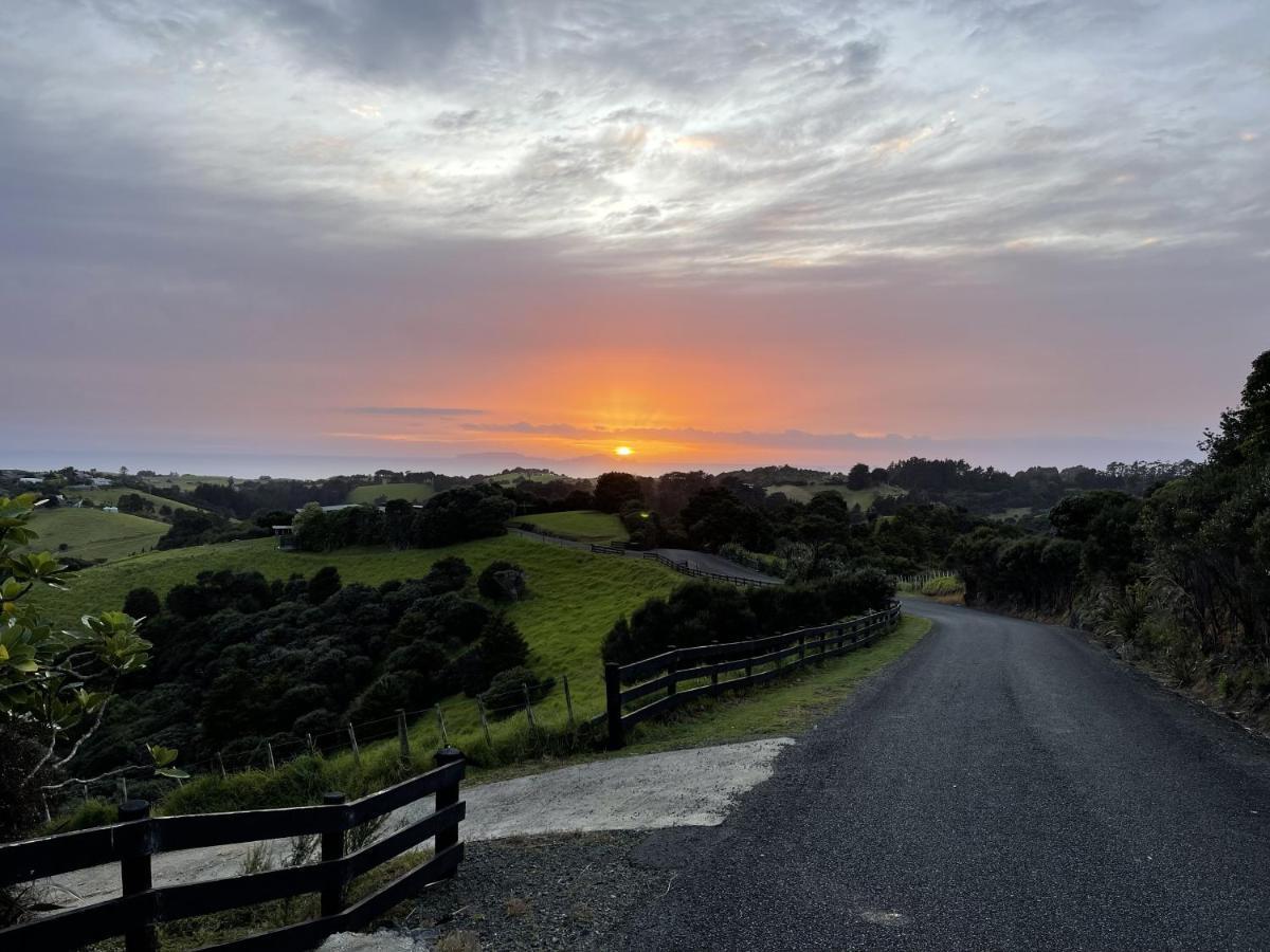 Matapouri & Tutukaka Spectacular Coastal Views- Aroha Luxury Guest Suite エクステリア 写真